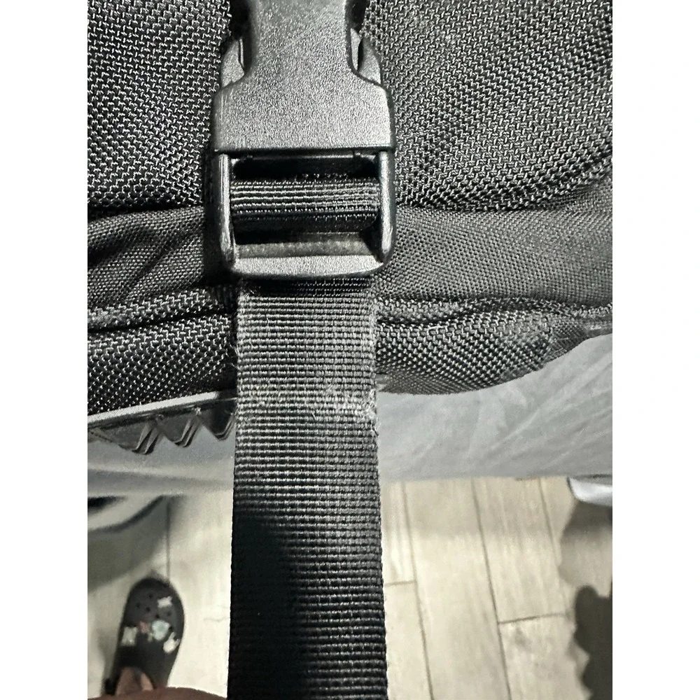 North Face Black Messenger Bag Laptop Strap & Handles